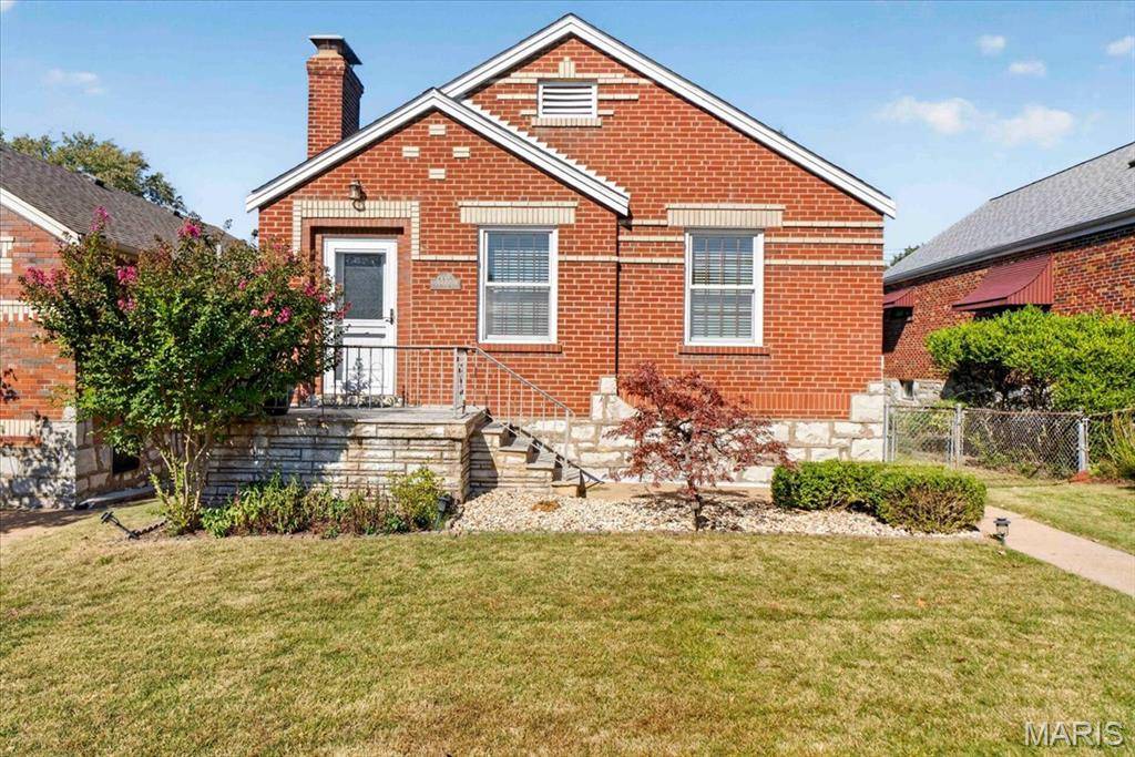 5645 Tholozan AVE, St Louis, MO 63109