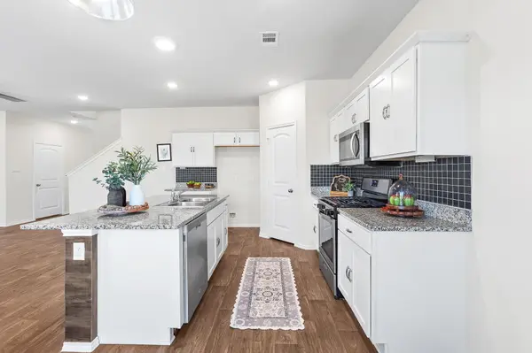 144 Harvest Creek DR, Uhland, TX 78640