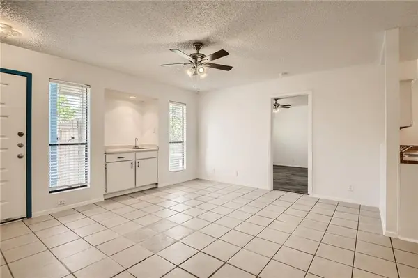 905 & 907 Chisholm CV, Round Rock, TX 78681