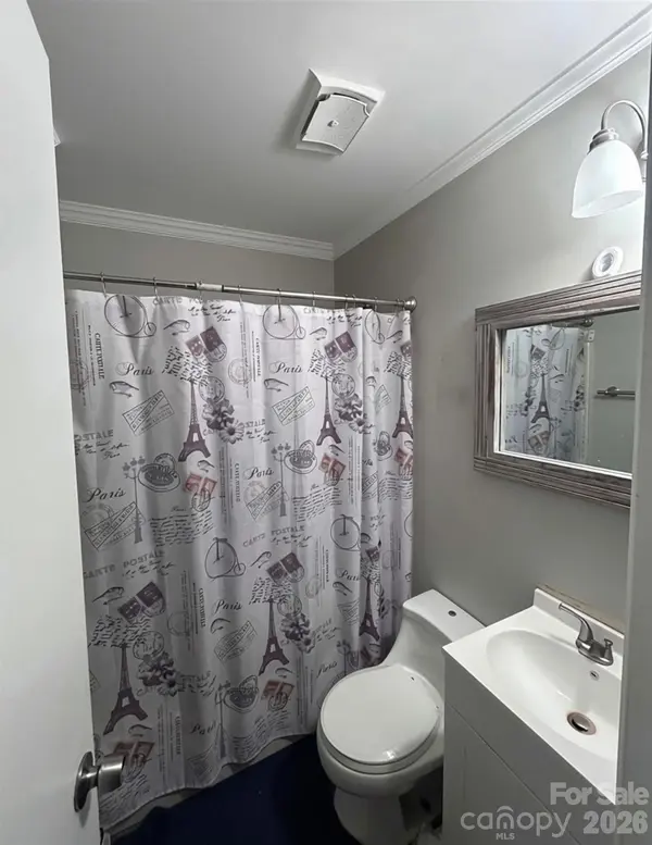 9101 Milton Morris DR, Charlotte, NC 28227