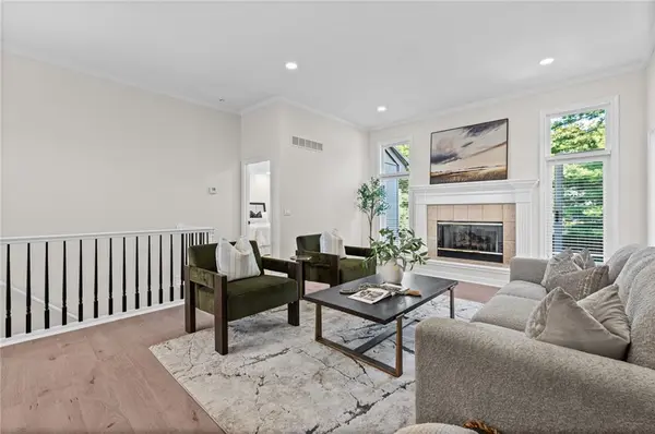510 NW Ashurst PL, Lee's Summit, MO 64081