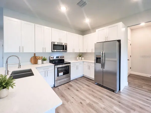 1580 EAST Pkwy, Deland, FL 32724