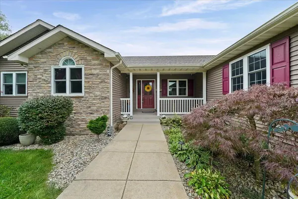 29 Pinehurst DR, Valparaiso, IN 46383
