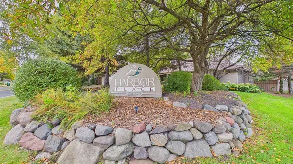 4431 Snail Lake BLVD, Shoreview, MN 55126