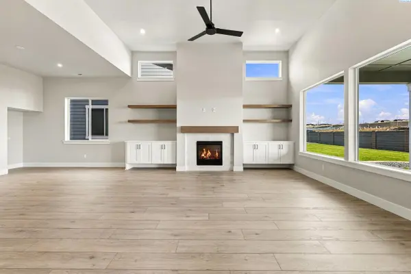5709 Flathead Ave., Pasco, WA 99301
