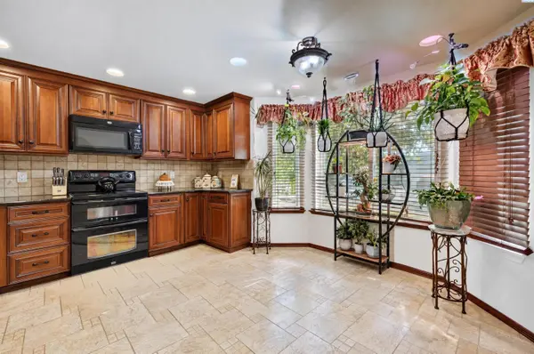 4316 W 8th Avenue, Kennewick, WA 99336