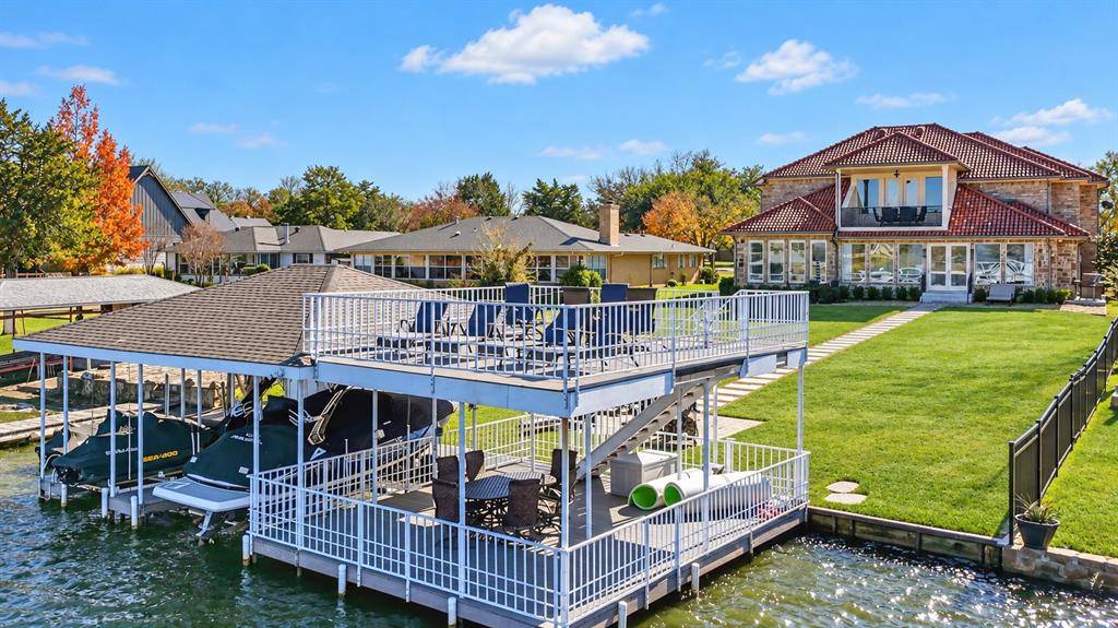600 Kiowa Drive E, Lake Kiowa, TX 76240
