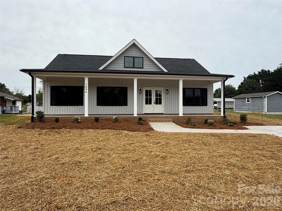 5096 Bloomfield EST SW, Granite Falls, NC 28630