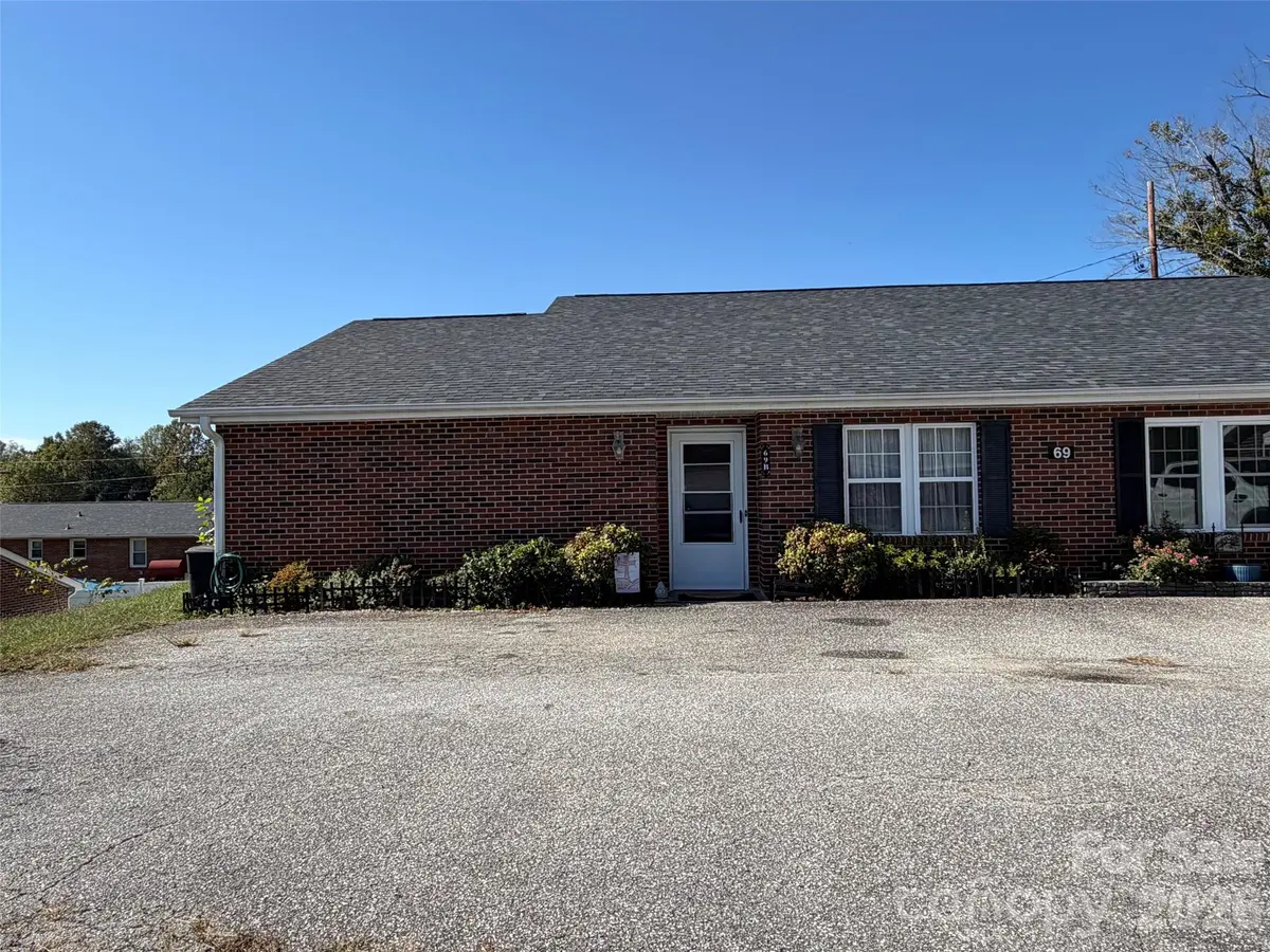 69 B Buena Vista RDG, Marion, NC 28752