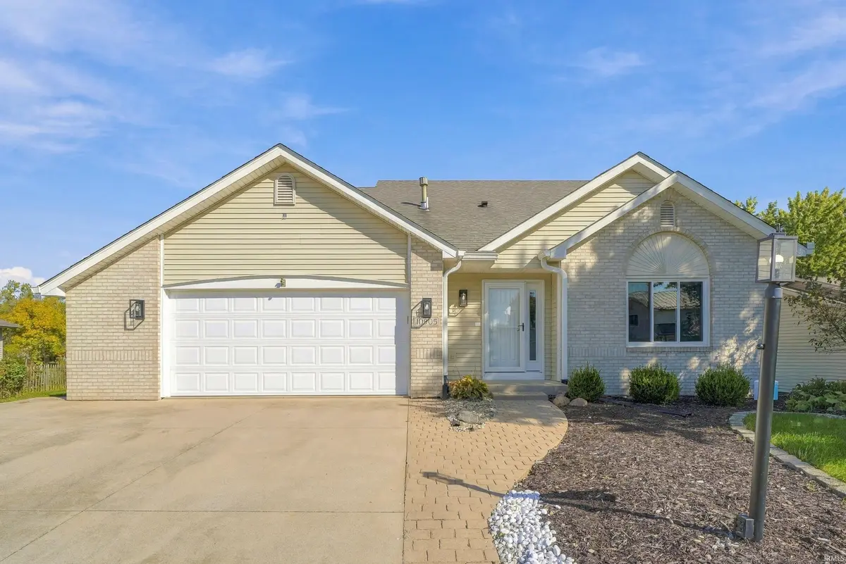 10905 Trailwood LN, New Haven, IN 46774