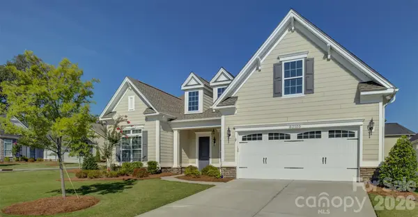 82105 Standing Oak DR, Charlotte, NC 28278