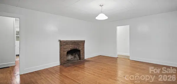 1207 W 4th AVE, Gastonia, NC 28052