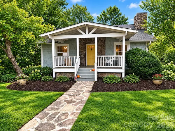 23 Woodley AVE, Asheville, NC 28804