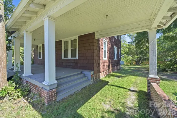 208 S Myrtle School RD S, Gastonia, NC 28052