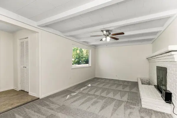 16000 Allen AVE, Belton, MO 64012