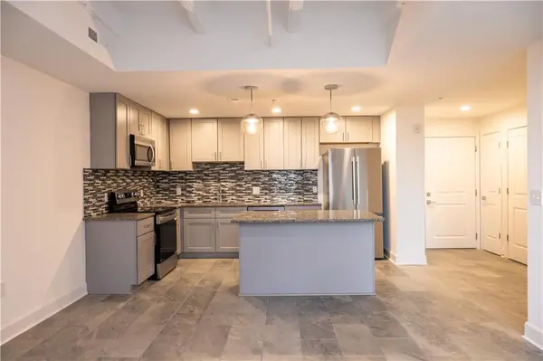 2980 Baltimore AVE #2304, Kansas City, MO 64108