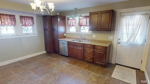 802 3rd AVE, Jasper, IN 47546