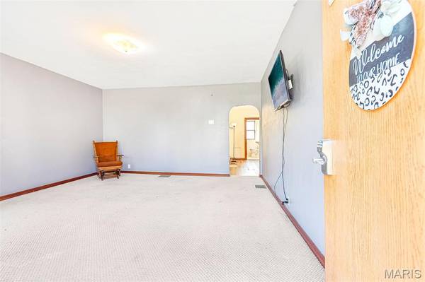 108 E 2nd South ST, Mount Olive, IL 62069