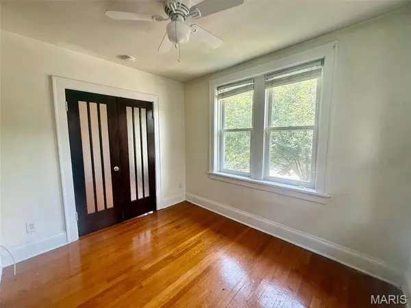 7369 Delmar BLVD #2E, St Louis, MO 63130