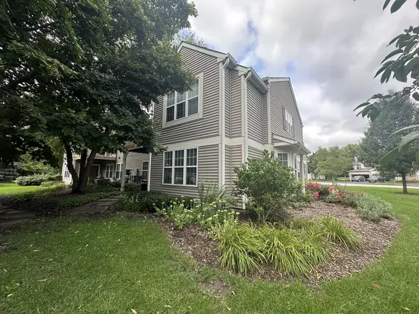 2920 Bartlett CT #102, Naperville, IL 60564