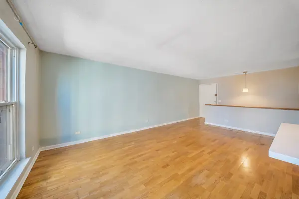 711 W Gordon TER #813, Chicago, IL 60613