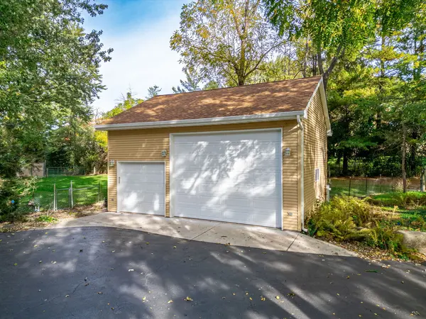4917 Wayside DR, Mchenry, IL 60051