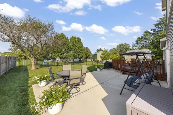 1901 CLYDESDALE DR, Wheaton, IL 60189