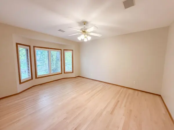 3264 Richmond Alcove, Woodbury, MN 55129