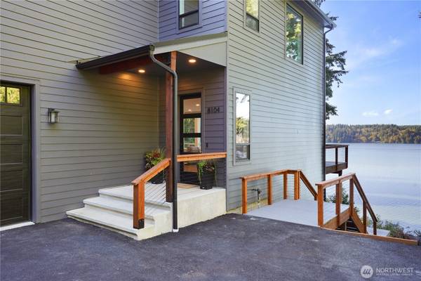 8104 Ellison LOOP NW, Olympia, WA 98502