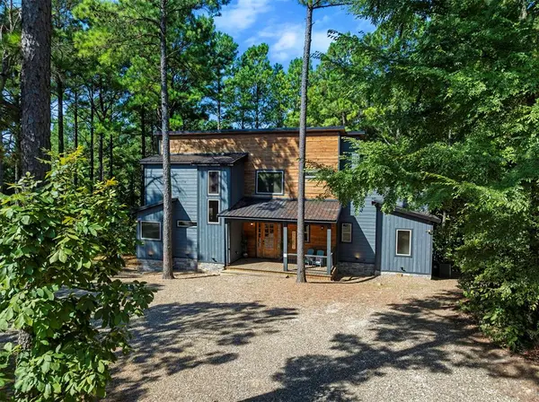 2093 Pine Hills RD, Broken Bow, OK 74728