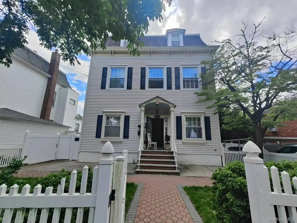 324 150th ST, Whitestone, NY 11357