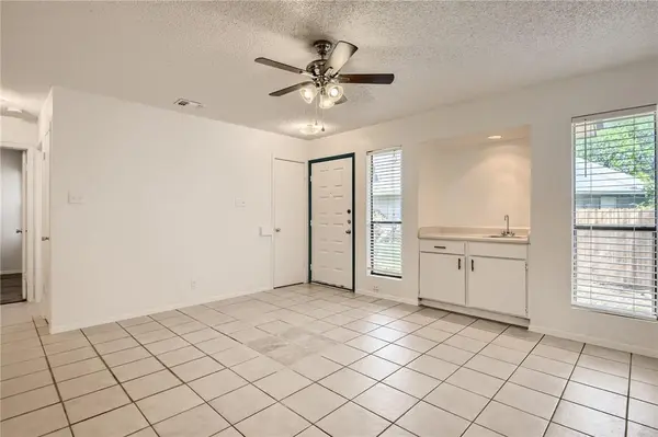 905 Chisholm CV, Round Rock, TX 78681