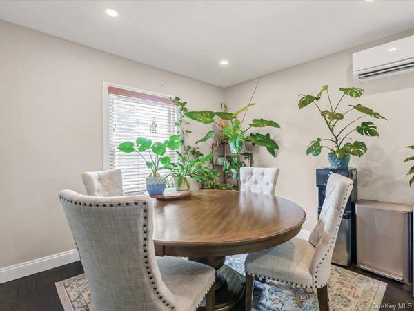1517 Falmouth AVE, New Hyde Park, NY 11040