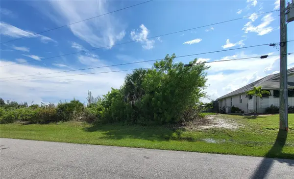 15762 APPLEWHITE CIR, Port Charlotte, FL 33981