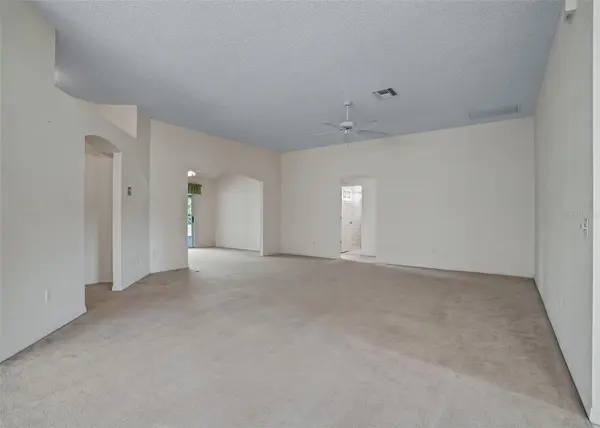 930 RAMOS DR, The Villages, FL 32159
