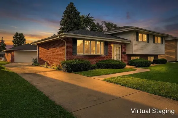 1520 W Holtz AVE, Addison, IL 60101