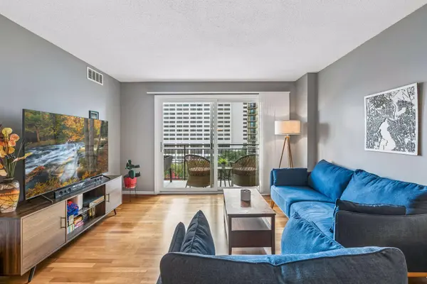 1200 Nicollet MALL #911, Minneapolis, MN 55403