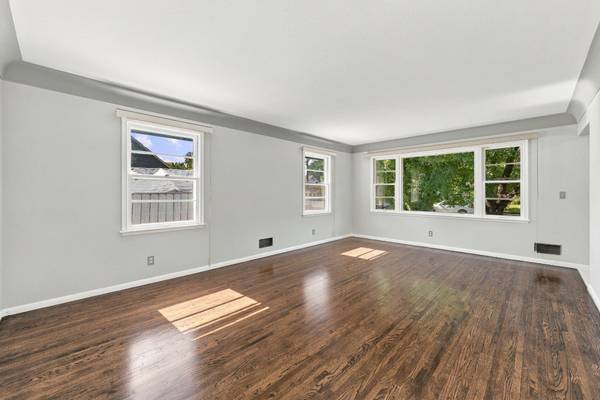 4950 Penn AVE N, Minneapolis, MN 55430