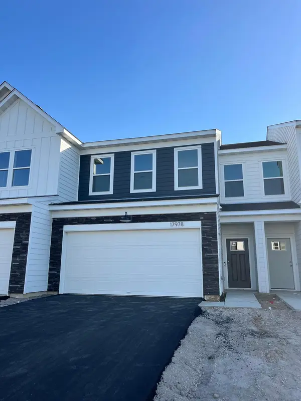 17978 Genoa DR, Lakeville, MN 55044