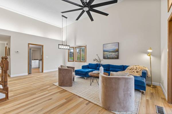 13762 93rd PL N, Maple Grove, MN 55369