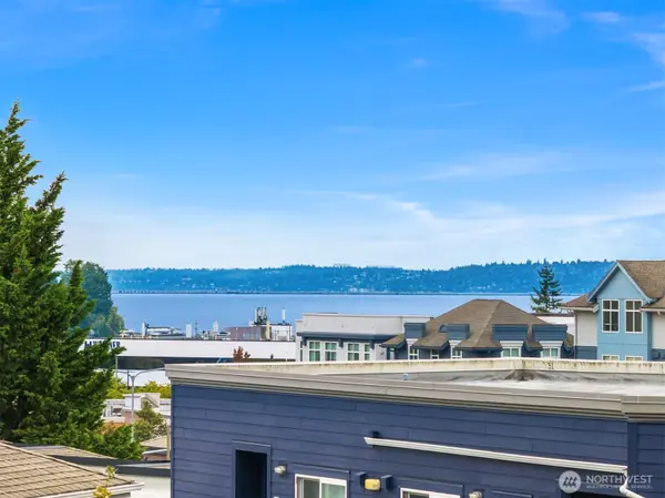 12014 98th AVE NE #302, Kirkland, WA 98034