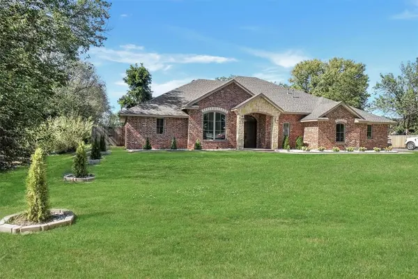 715 N Michigan AVE, Mangum, OK 73554