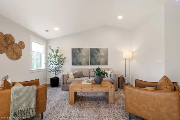 2715 Alvarado Ct., Pasco, WA 99301