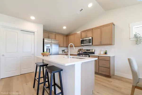 6519 Desert Ridge Lane, Pasco, WA 99301