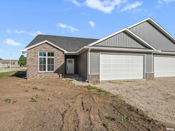 1720 MAGNOLIA DR, Chatham, IL 62629