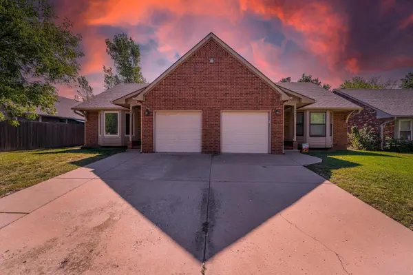 9425/9427 E Longlake, Wichita, KS 67207
