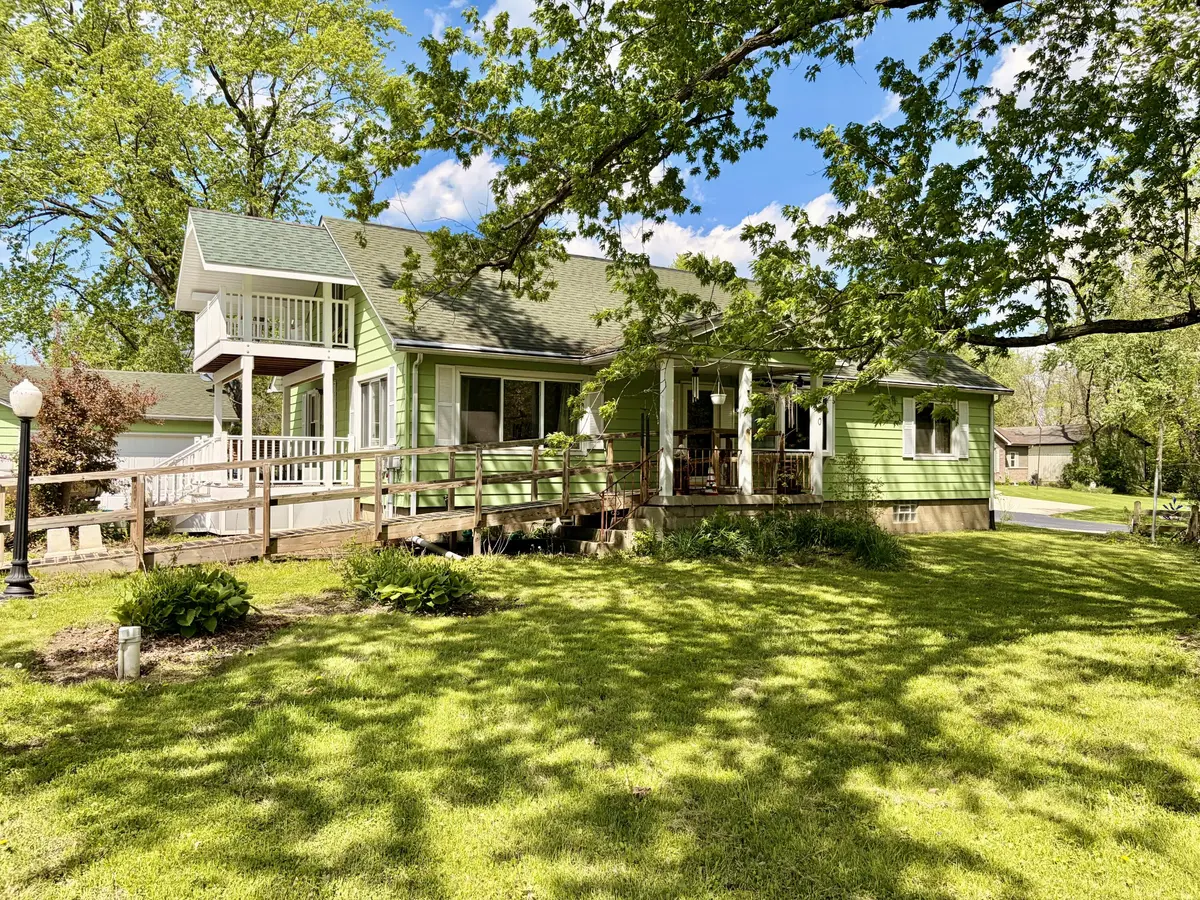 550 W Oak Hill Road, Porter, IN 46304