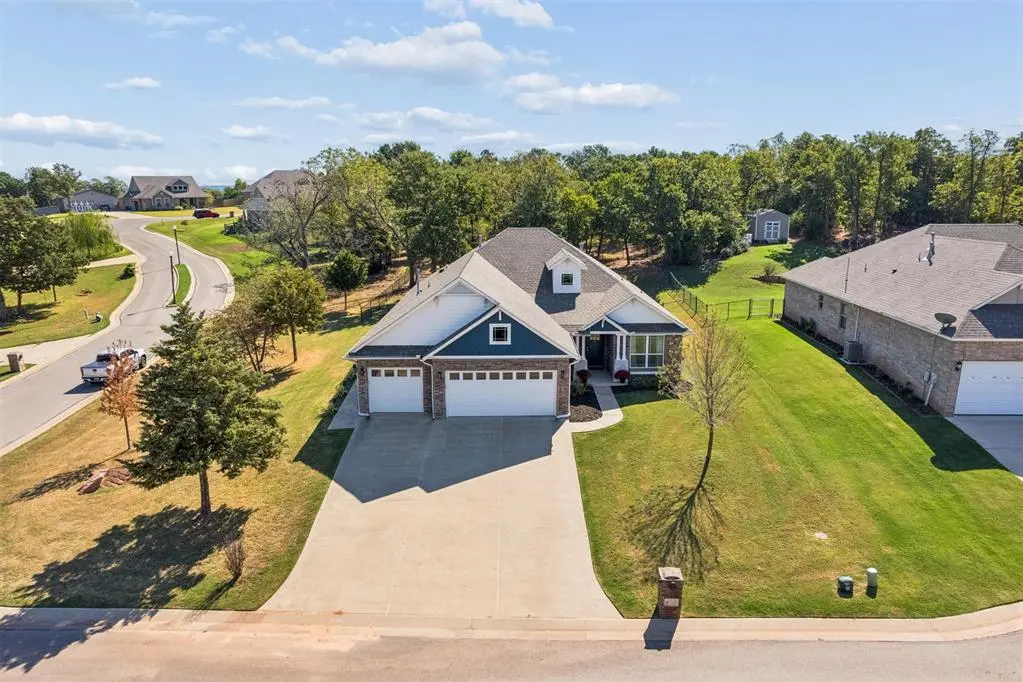 8710 Overlook DR, Guthrie, OK 73044