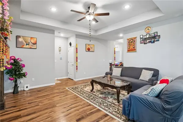 3725 NW Old Stagecoach RD, Kansas City, MO 64154