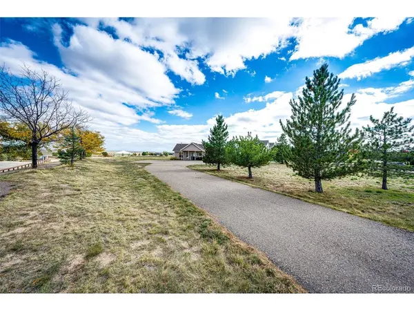 640 Green Gables, Bennett, CO 80102